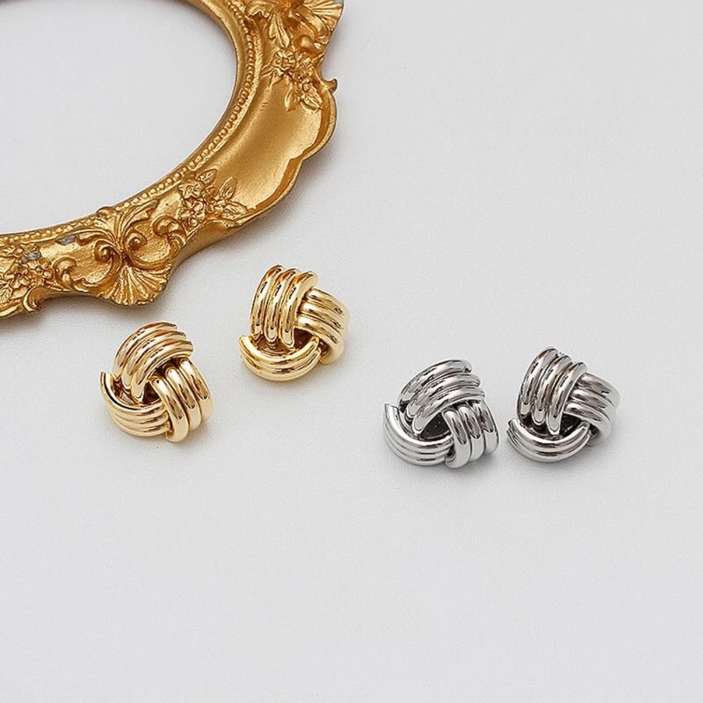 Twisted Triple Knot Ear… - Picture 2 of 4